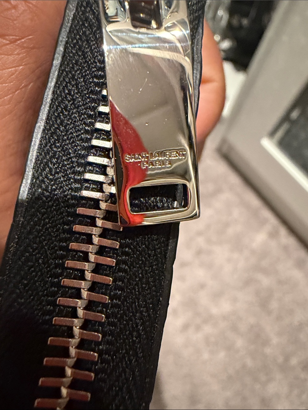 YSL Saint Laurent Black Croc-Embossed Zip Around Wallet with Silver YSL Logo - Picture 5 of 10